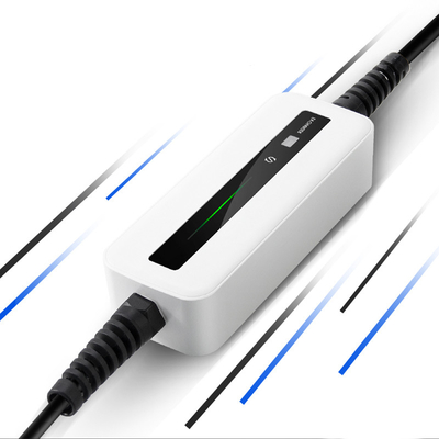 CEEプラグ電動車充電箱 16A 3.6kW出力電流のOEMポータブルEV充電器