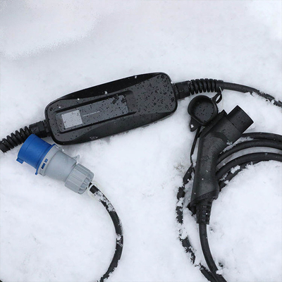 32A Type1/Type2 ニッサン LEAF 充電ケーブル用のポータブルEV充電箱 黒