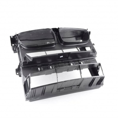 OEM 51747210476 BMW X3 X4 F25 F26のフロントカウリングラジエーターサポート 交換