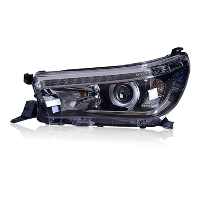 トヨタ HILUX REVOをLED昼間ランニングライトとウォーターターン信号でアップグレード