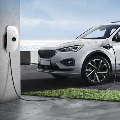 7Kw AC 充電とCCS インターフェースのエネルギー 急速電気自動車充電ステーション
