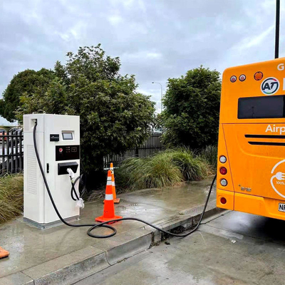 60kW/120kW/180kW CCS1 CCS2 電動車充電器 テスラ用電動車のDC高速充電台